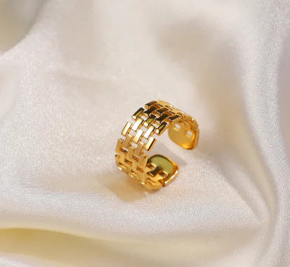 Evelyn Watch Band Ring