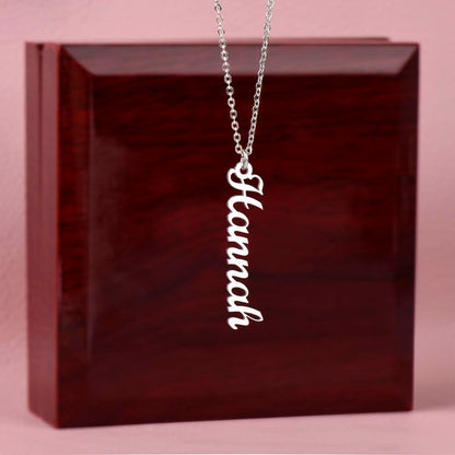 Linda Horizontal Name Necklace